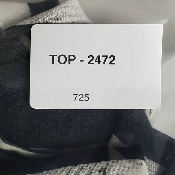 American Dream Women’s Striped High-Low Tank Top Medium Black White - Picture 6 of 6